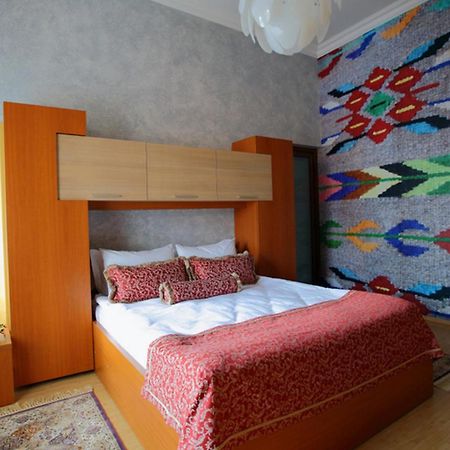 Hotel Galany Rădăuţi Buitenkant foto