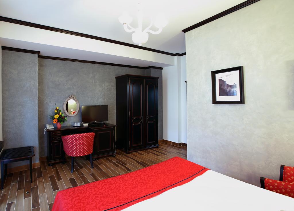 Hotel Galany Rădăuţi Buitenkant foto