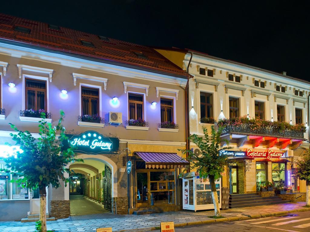 Hotel Galany Rădăuţi Buitenkant foto