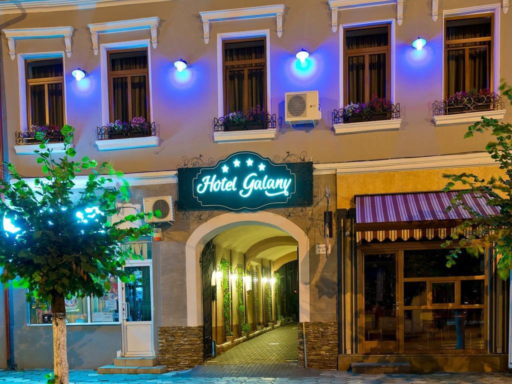 Hotel Galany Rădăuţi Buitenkant foto